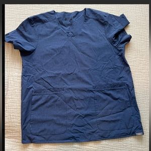 FIGS Big Sky FIONe.a.c. Lekei Four Pocket Scrub Top
Big Sky (M)